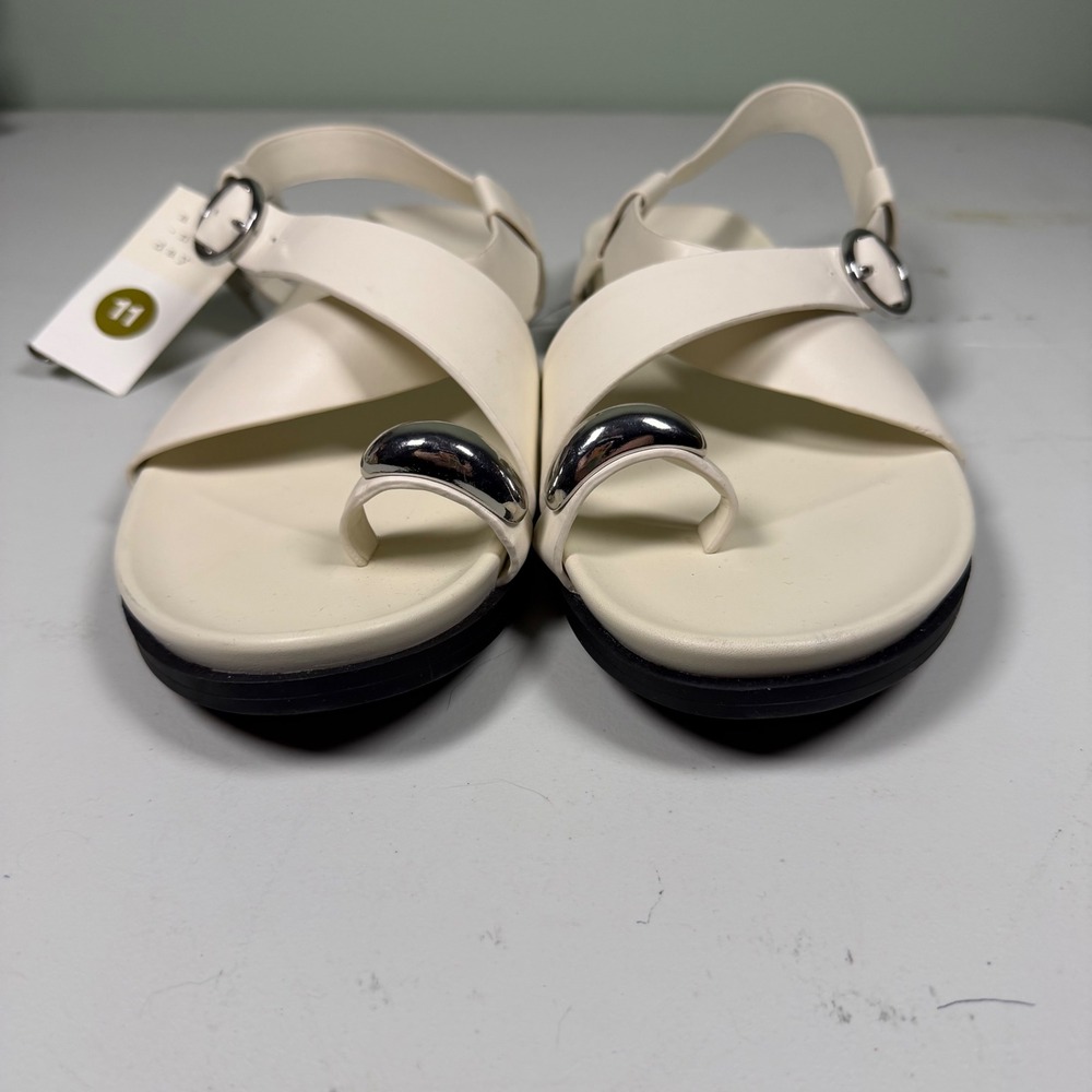 A New Day Womens Off White Silver Toe Ring Slingback Sandals Size 11 - Picture 2 of 7